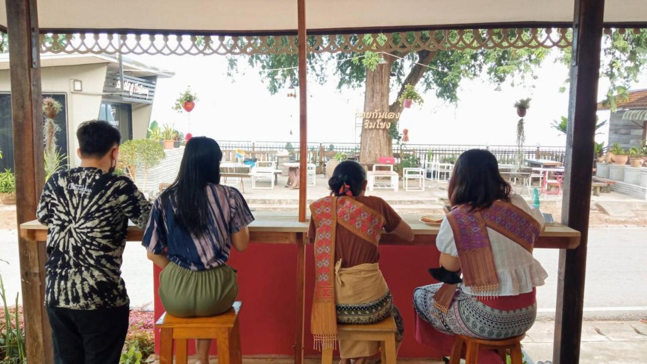 ไทยกันเอง ริมโขง Lägenhet Chiang Khan Exteriör bild